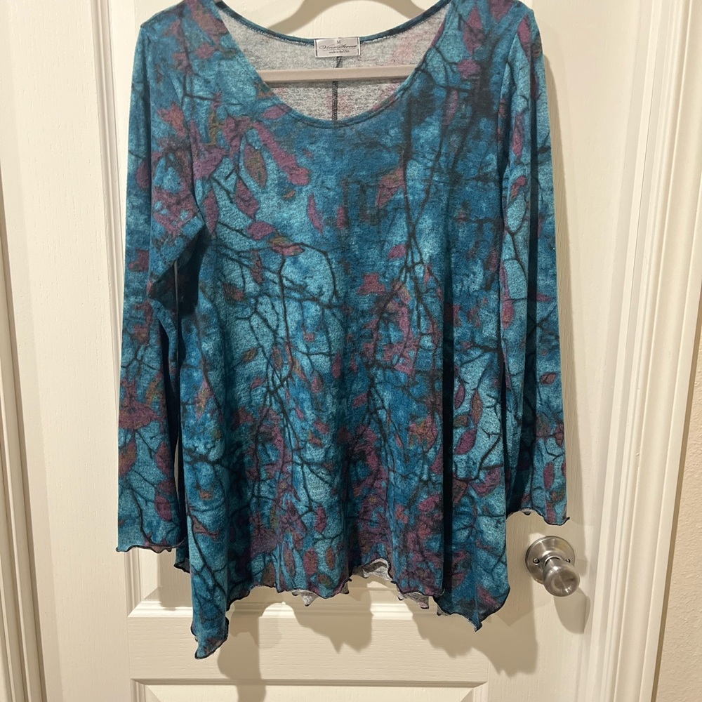 Vine Street Women's Blue and Purple Top. Size M